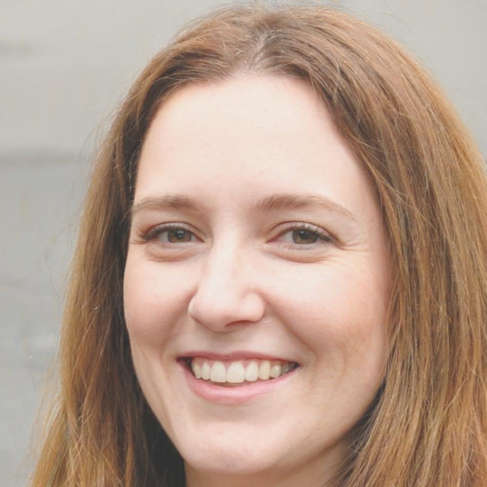 Elena Vasile - Coordinator Program